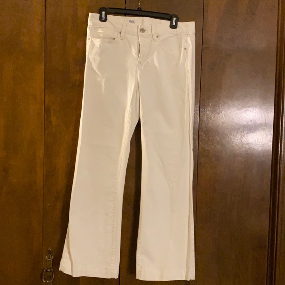 Gap white bootcut jeans. EUC